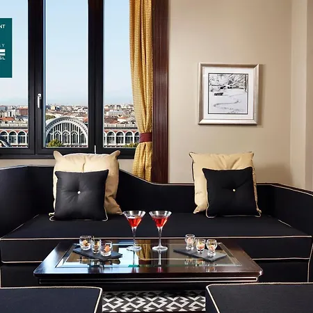 Principi Di Piemonte | Una Esperienze Turin Exterior foto A living room in a serviced apartment in Athens, Greece